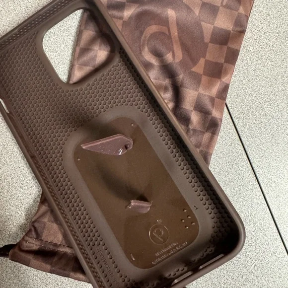 Loopy Brown Checkered - Picture 4 of 4